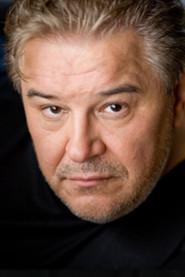 Alex Vishniakoff as Self (Narrator) in The Great Siberian Traverse 2015