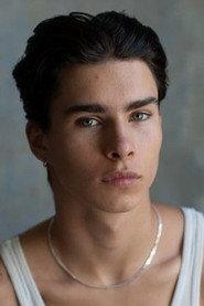 Loris Sichrovsky as Jo Wieland in School of Magical Animals 2 2022