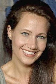 Ariana Dubynin as Amanda in Amanda 2009