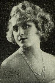 Yanne Exiane as Princesse Seniavine in The Red Lily 1920