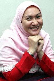 Anneke Putri as in Sesepuh Majapahit 1995