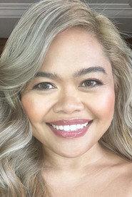 Alora Sasam as Jenjen in The Hopeful Romantic 2018