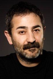 Ayberk Pekcan as Erol in Mustang 2015