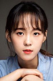 Jang Ha-eun as Kim Min Young in Nineteen Otters 2022