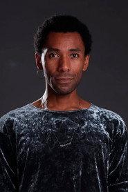 Andarilho Cha as Pai de Kumani in Esta Noite Minha Alma Partirá 2025