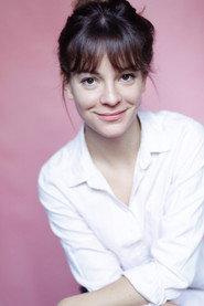 Estelle Bridet as Isabelle in Ailleurs 2023