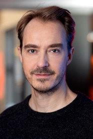 Jonas Karlsson as David Vogel in Once in a Lifetime 2000
