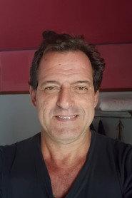 Roberto Bomfim as Ele mesmo in Charqueadas 2011
