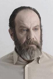 Takis Sakellariou as Makis Perdikaris in A Simple Man 2020