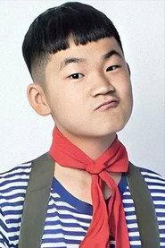 Xuguang Du as 巴王超过 in The Art Class 2026