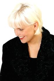 Pernilla Emme as Fru Hagman / Fröken Hagman in Hagmans konditori 2013