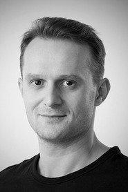 Paweł Kumięga as Tata Kacpra in Dream Store 2020