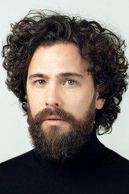Héctor Medina as Paco in Los Frikis 2024