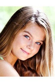 Samantha MacGillivray as Ava in A Summer to Remember 2018