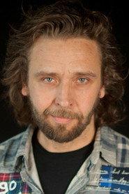 Ilari Johansson as Akseli's father in Almost 18 2012