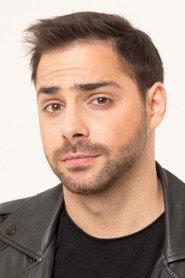Grego Rossello as Valet Parking in I, Potro 2018