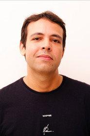 Ricardo Manjaro as Parente da vítima in O Necromante 2016