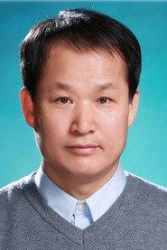 Ji Seong-geun as Paramedic in Venus and Mars 2007
