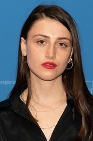 Ani Karseladze as Lisa in What Do We See When We Look at the Sky? 2021