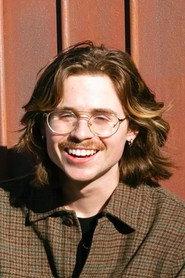 Wesley Jones as Hozier the Horse in Stapler Randi 2018