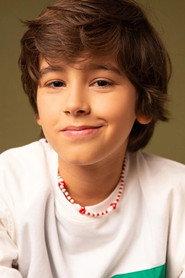 Pedro Burgarelli as Cacá (Carlos Alberto) in Dois é Demais em Orlando 2024