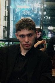 Manuel Montolli as Jimmy (Gangster) in Il Notiziario delle 11 2022