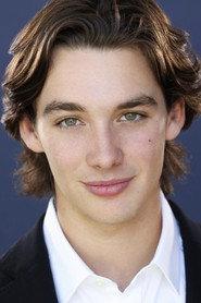 Dylan Kingwell as Peyton Reddings in The Wilding 2016