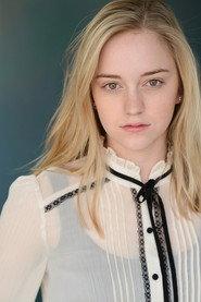 Bailey Gavulic as Taylor in At the End of the Day 2018