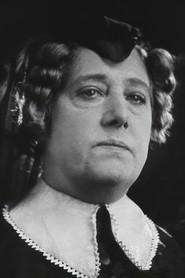 Sylviane de Castillo as in La grande amie 1927