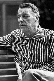 Tenho Saurén as Simo Nykänen in Kaikenlaisia karkulaisia 1981