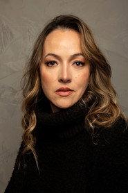 Caroline Roehrig as Camila in Bois, Raposas & Crocodilos 2019