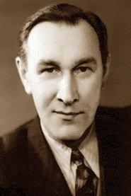 Konstantin Karelskikh as Golubkov in With your own hands 1956