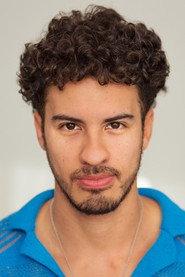 Ricardo Oliveira as Salvador in Rota de Fuga