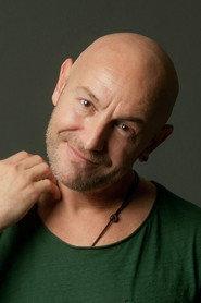 Çağan Irmak as Hakan in Gece 11.45 2005