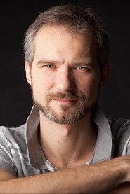 Tadeusz Januszewski as Leutnant Oliver in Das Spiel endet 2022