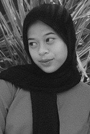 Azzahra Ramadhani as Pelayan Kafe in Bapak Dimana? 2023