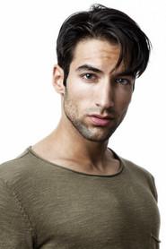 Edis König as René in Salon Styx 2020