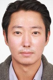Lee Taek-geun as Jung in Matryoshka Doll 2018