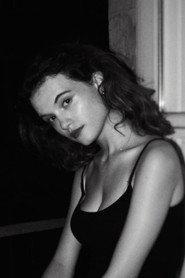 Léna Hippeau-Coltat as X in XY 