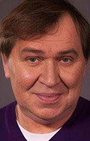 Nicolay Kuchitc as mall employee in Yellow Dwarf 2002