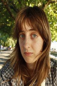 Haylea Garrett as Girl in Pub in Carmen & Bolude 2025