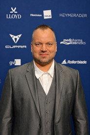 Thilo Dietrich as Supermarket Customer in Superbuhei