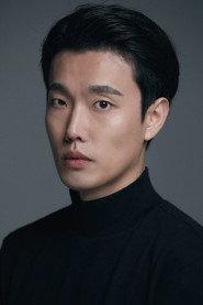 Kim Hee-su as Choi Byeong-nam in New Recruit: Haunted Military Hospital