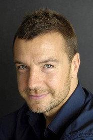 Mathieu Vidard as Narrator in Living With Wolves 2016