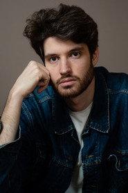 Amedeo Gonnella as Receptionist Domenico in Wenn Papa auf der Matte steht 2023