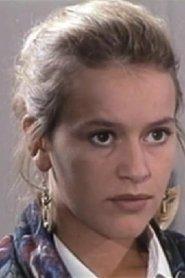 Valérie Dumas as Lolo in Une glace avec deux boules... 1982