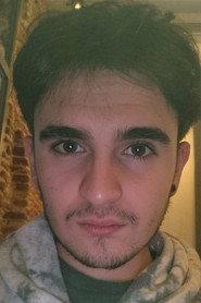 Fernando Serrano as Encapuchado 2 in Paralelo Rojo 2023