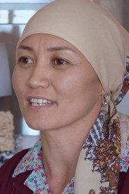 Perizat Ermanbetova as Zhipara in Suleiman Mountain 2017