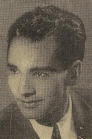 Chukry-Bey as Churky Bey (parfois appelé "un chef de tribu") in Three from St. Cyr 1939