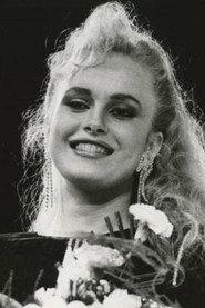 Larissa Litichevskaya as Kumru in The Shadow Play 1992